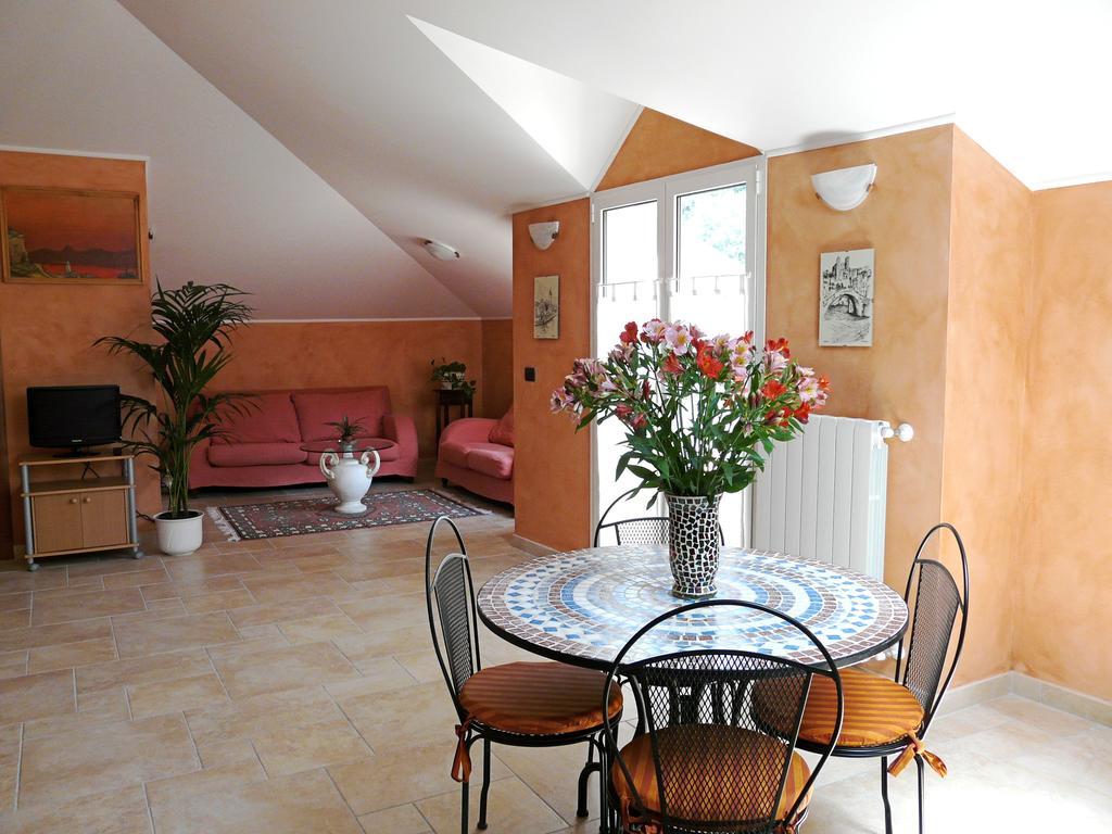 L'Albicocco Apartment โดลเชอักกวา ห้อง รูปภาพ