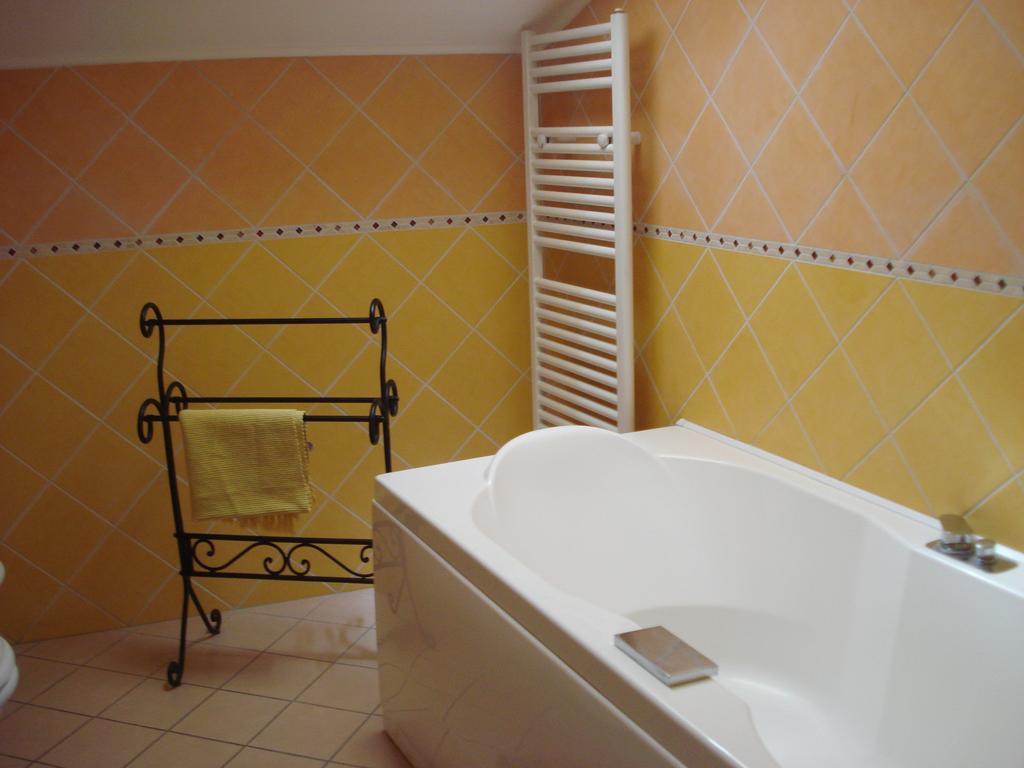 L'Albicocco Apartment โดลเชอักกวา ภายนอก รูปภาพ
