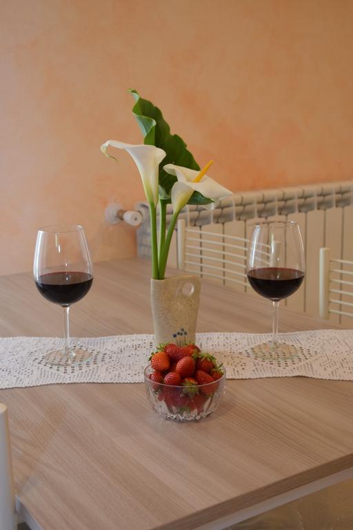 L'Albicocco Apartment โดลเชอักกวา ภายนอก รูปภาพ